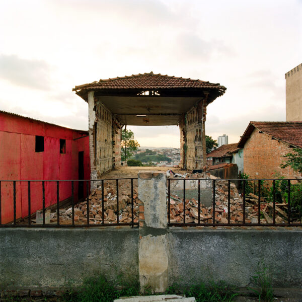 casa verde

impressão cromogênica
131 × 131 × 4,5 cm