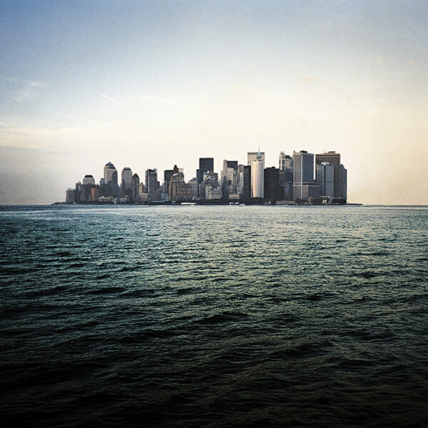 contingente, 2005

fotografia

impressão lambda em papel RC montada em metacrilato _ 48 × 78 × 3 cm